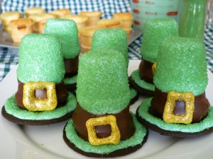 St. Patricks Day Hat Cupcakes