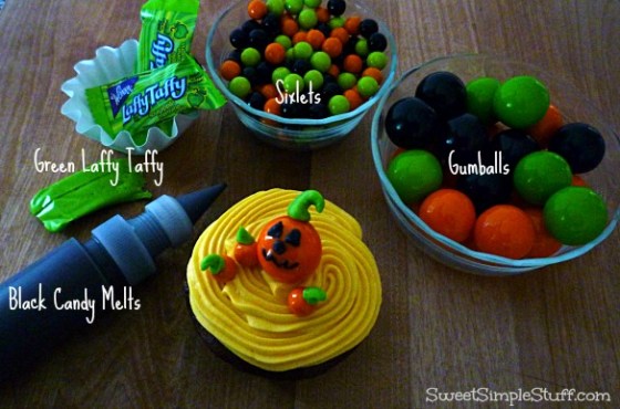 Pumpkin cupcake Sixlets Gumball