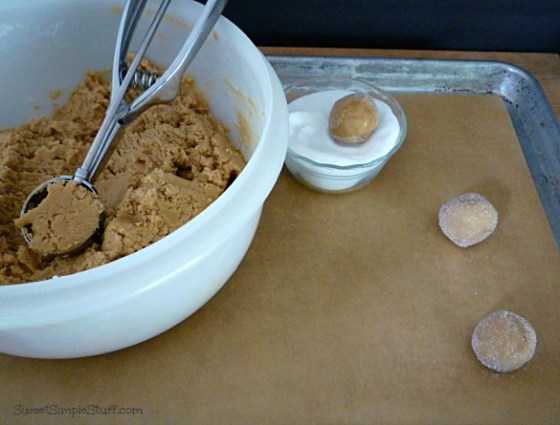 peanut butter cookies in sugar