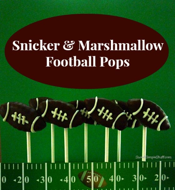 P1030597 Snicker & Marshmallow Football Pops