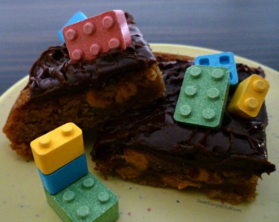 P1030646 Legos Snicker Peanut Butter Chip Cookie Bars