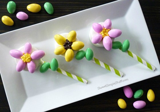 Oreo Almond FlowersSweetSimpleStuff.com