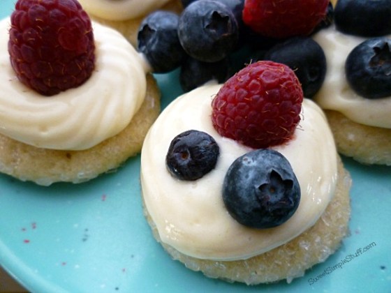 berry lemon sugar cookie