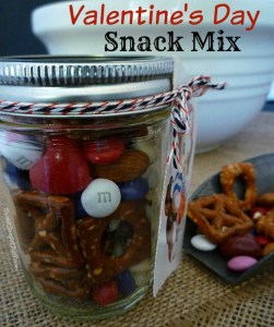 Valentine's Day Snack Mix - SweetSimpleStuff.com