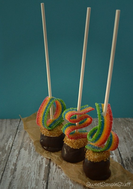 Fast Easy Rainbow Pot of Gold Pops by SweetSimpleStuff